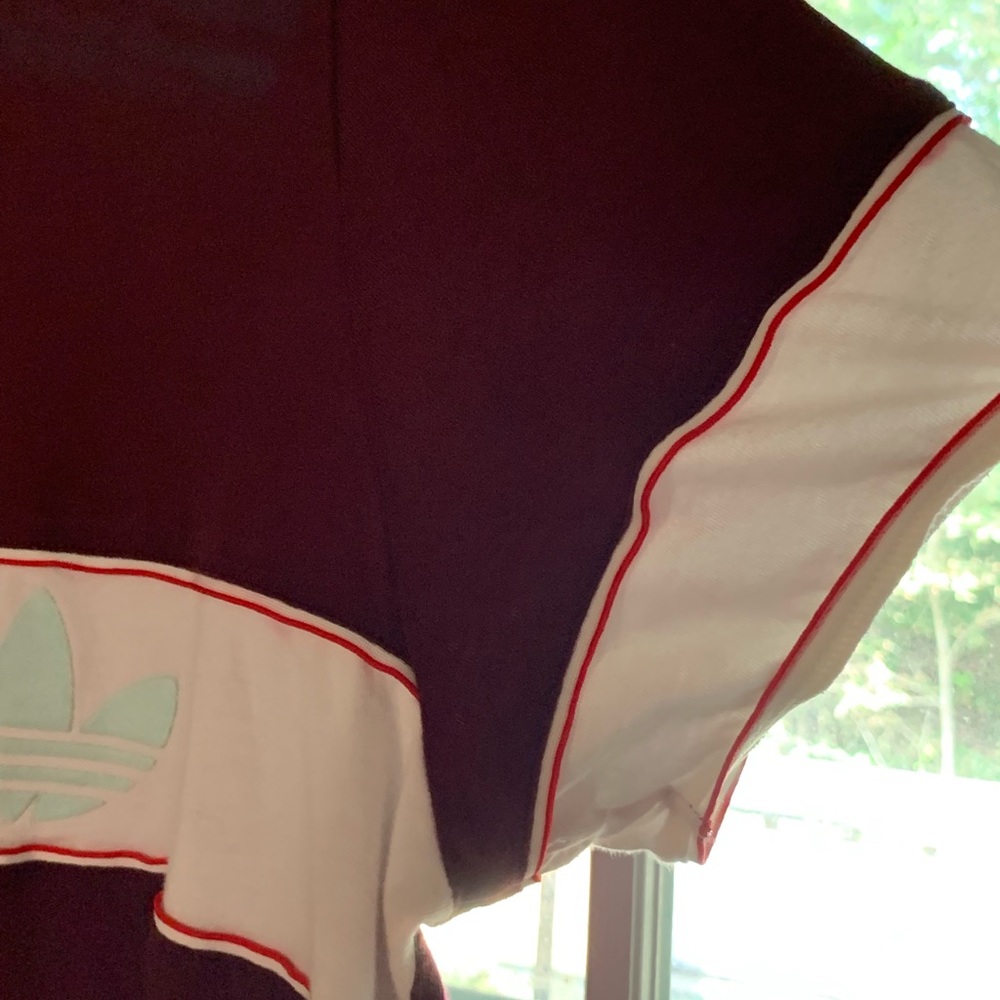 *VINTAGE* 1986- Mens size Large, burgundy, white w/teal ADIDAS. Short sleeves. - Picture 6 of 6